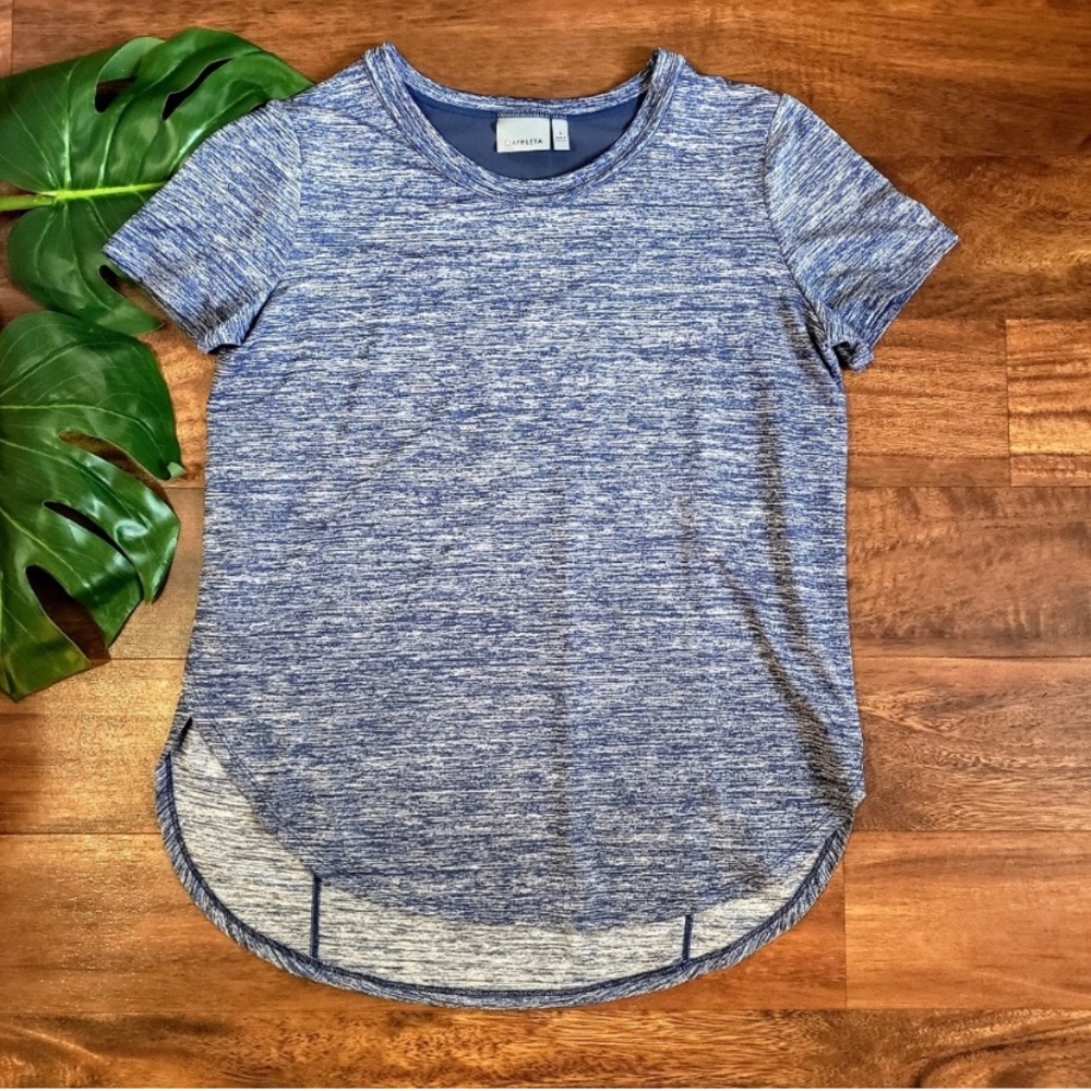 NWT Athleta Utopia Tee. Size MEDIUM